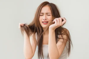 Goodbye Kusut & Kaku! Cara Mengubah Rambut Tebal Jadi Lebih Halus